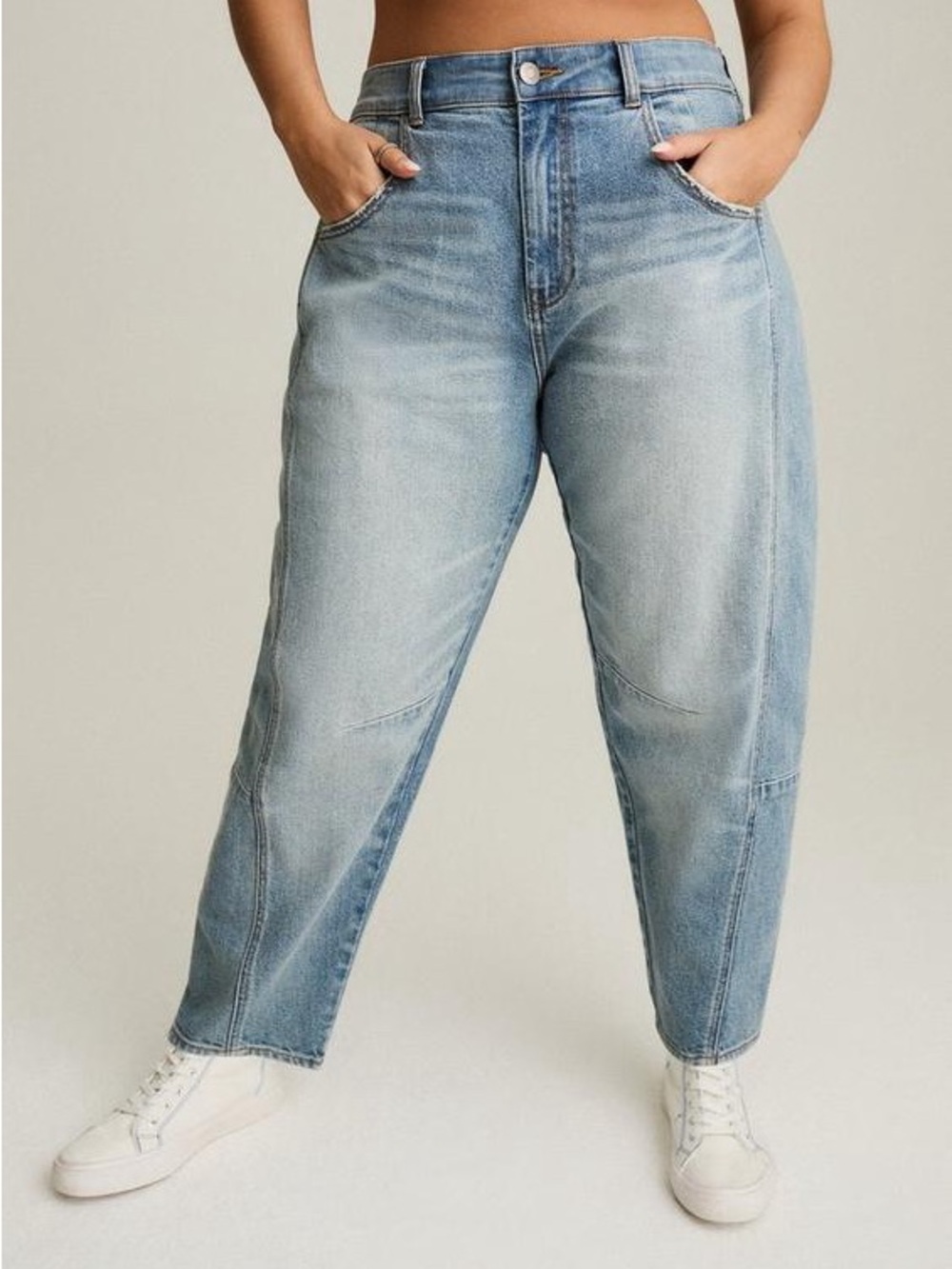 Torrid Festi Light Wash High Rise Barrel Jeans - Size 16
